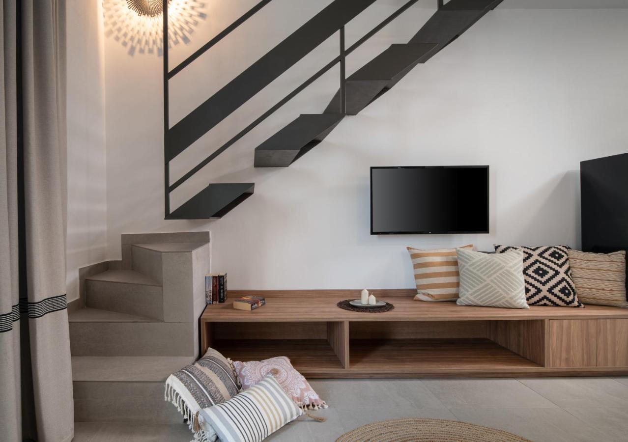 Twins Yard Apartment Nikiti  Exterior photo