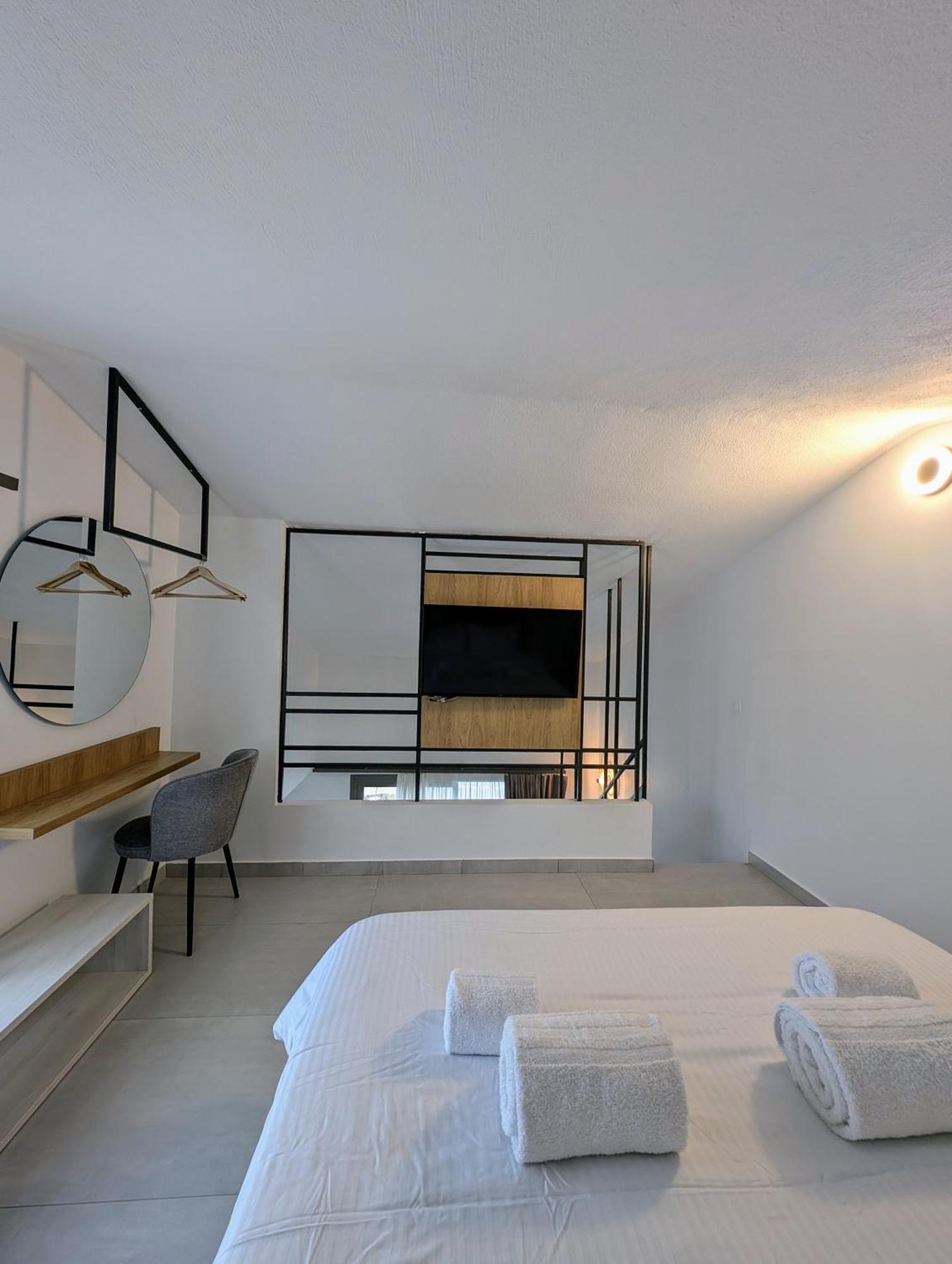Twins Yard Apartment Nikiti  Exterior photo